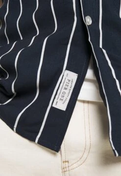 Pier One CamiciaDark Blue Uomo Camicie PI922D0BP-K11 -Vendite Boss d896ae86c3f94b9d8671d16fda9184a2