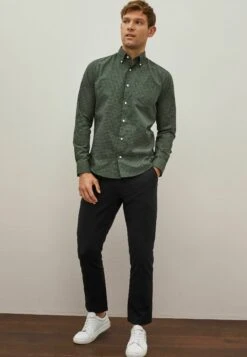 Next Easy Iron Button Down Oxford CamiciaGreen Gingham Uomo Camicie NX322D1E3-M15 -Vendite Boss d9d6b62d8a494c28983e96a205689cc6