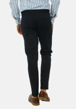 Pantaloni Capri - Chino - Blu 13 Pantaloni Capri - Chino - Blu -Vendite Boss dc48b097cd554bdeac2446662c1180c2