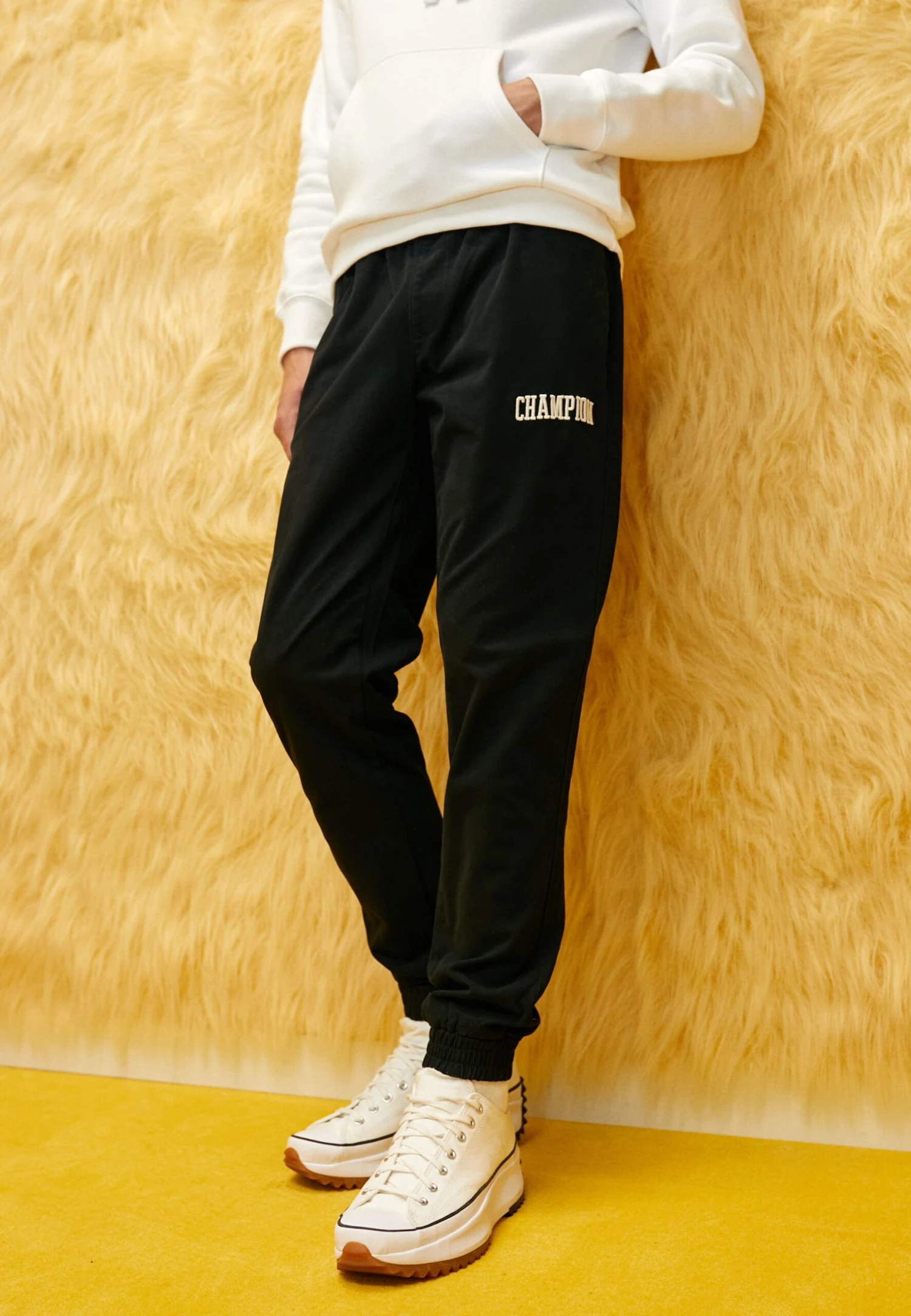 Elastic Cuff PantsPantaloni SportiviBlack Uomo Pantaloni C4A22E00R-K11 1 Elastic Cuff PantsPantaloni SportiviBlack Uomo Pantaloni C4A22E00R-K11