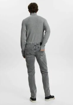 ESPRIT Jeans Slim FitGrey Light Washed Uomo Jeans ES122G0D1-C11 -Vendite Boss e30f0a4d8b8a44f296bfc0539a1c844a