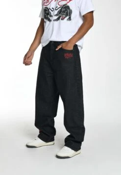 Ed Hardy Snake Sever Tattoo Graphic - Jeans Baggy - Black 9 Ed Hardy Snake Sever Tattoo Graphic - Jeans Baggy - Black -Vendite Boss e505a564e3714387b5d35d5050d9fae6