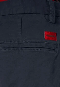 Hugo ChinoDark Blue Uomo Pantaloni HU722E08P-K11 11 Hugo ChinoDark Blue Uomo Pantaloni HU722E08P-K11 -Vendite Boss e7e4b3646d9542acbdc6ba0944390068