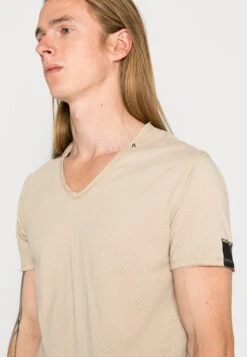 Replay T-Shirt BasicLight Taupe Uomo T-shirt E Polo RE322O05A-B11 -Vendite Boss f2be4e8824f14d84a02c9aa6829d47af