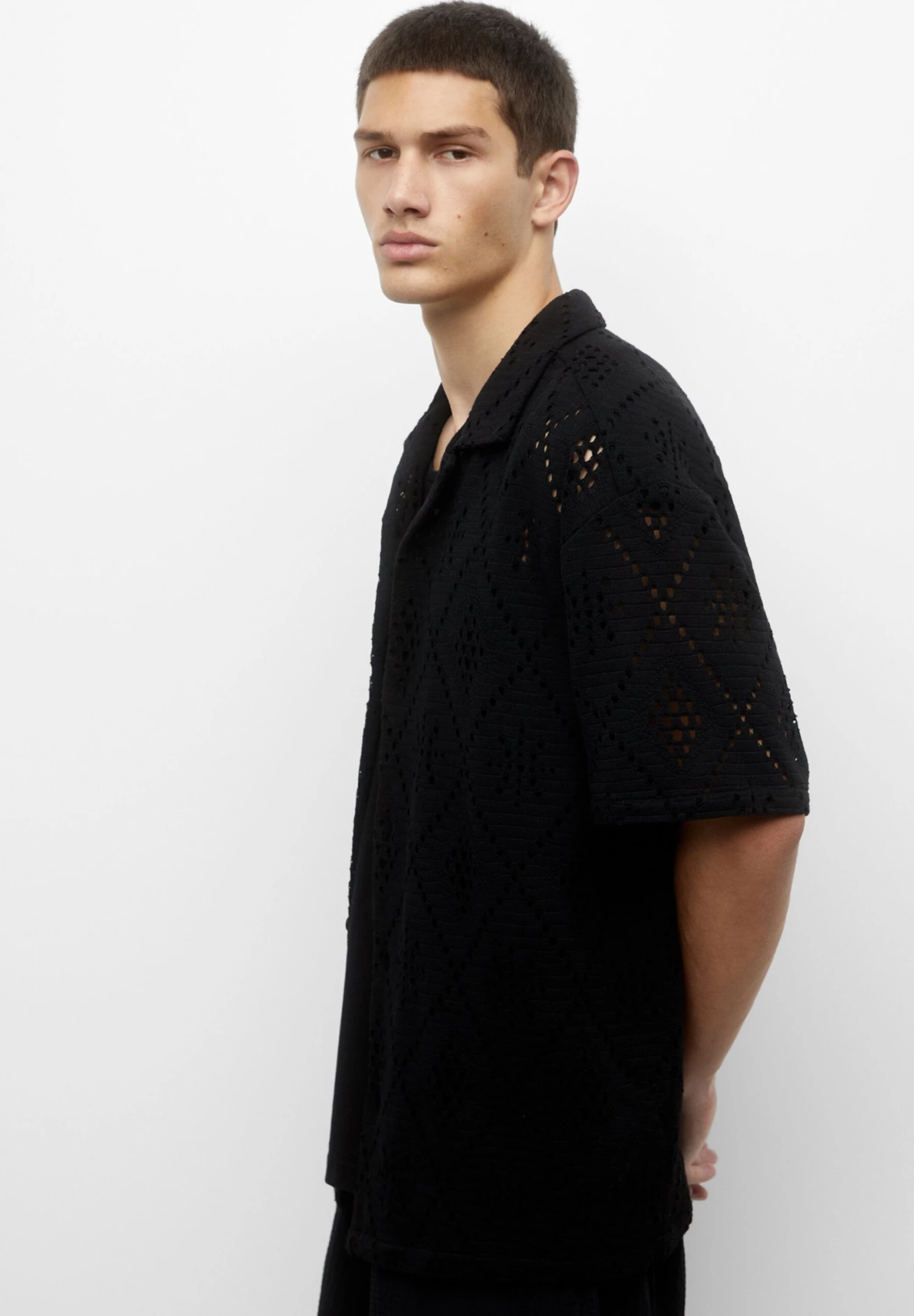 PULL & BEAR Short Sleeve Black Openwork CamiciaBlack Uomo Camicie PUC22D0K4-Q11 4 PULL & BEAR Short Sleeve Black Openwork CamiciaBlack Uomo Camicie PUC22D0K4-Q11 - immagine 4