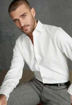 Next Signature Trimmed Regular Fit Double Cuff - Camicia Elegante - White -Vendite Boss f6f99d0f0285421997666f20fd8d9b3b