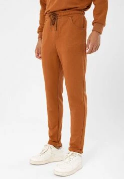 Elastic Waist Belt DetailedPantaloni SportiviCognac Uomo Pantaloni AI722E01J-O12 8 Elastic Waist Belt DetailedPantaloni SportiviCognac Uomo Pantaloni AI722E01J-O12 -Vendite Boss f8c1fea7afde4b61a873938ccad718dd