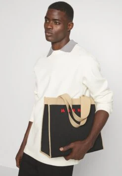 LogoMaglietta A Manica LungaOff White Uomo T-shirt E Polo NN922O01G-A11 9 LogoMaglietta A Manica LungaOff White Uomo T-shirt E Polo NN922O01G-A11 -Vendite Boss f9eae6beec354a34a7778dba08d3638e