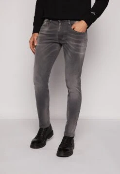 Replay Anbass White ShadesJeans Tapered FitLight Grey Uomo Jeans RE322G0HS-C11 9 Replay Anbass White ShadesJeans Tapered FitLight Grey Uomo Jeans RE322G0HS-C11 -Vendite Boss fccd2e14f57947f3aa55bee3aeff3c10